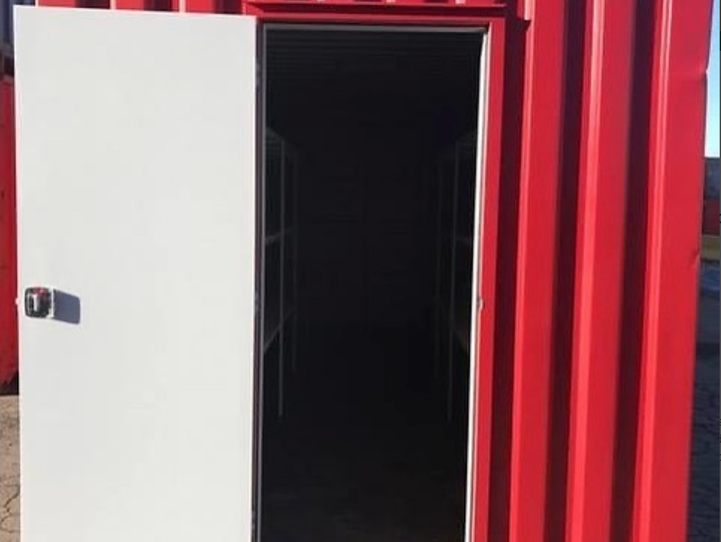 20FT SHIPPING CONTAINER WITH SHELVES