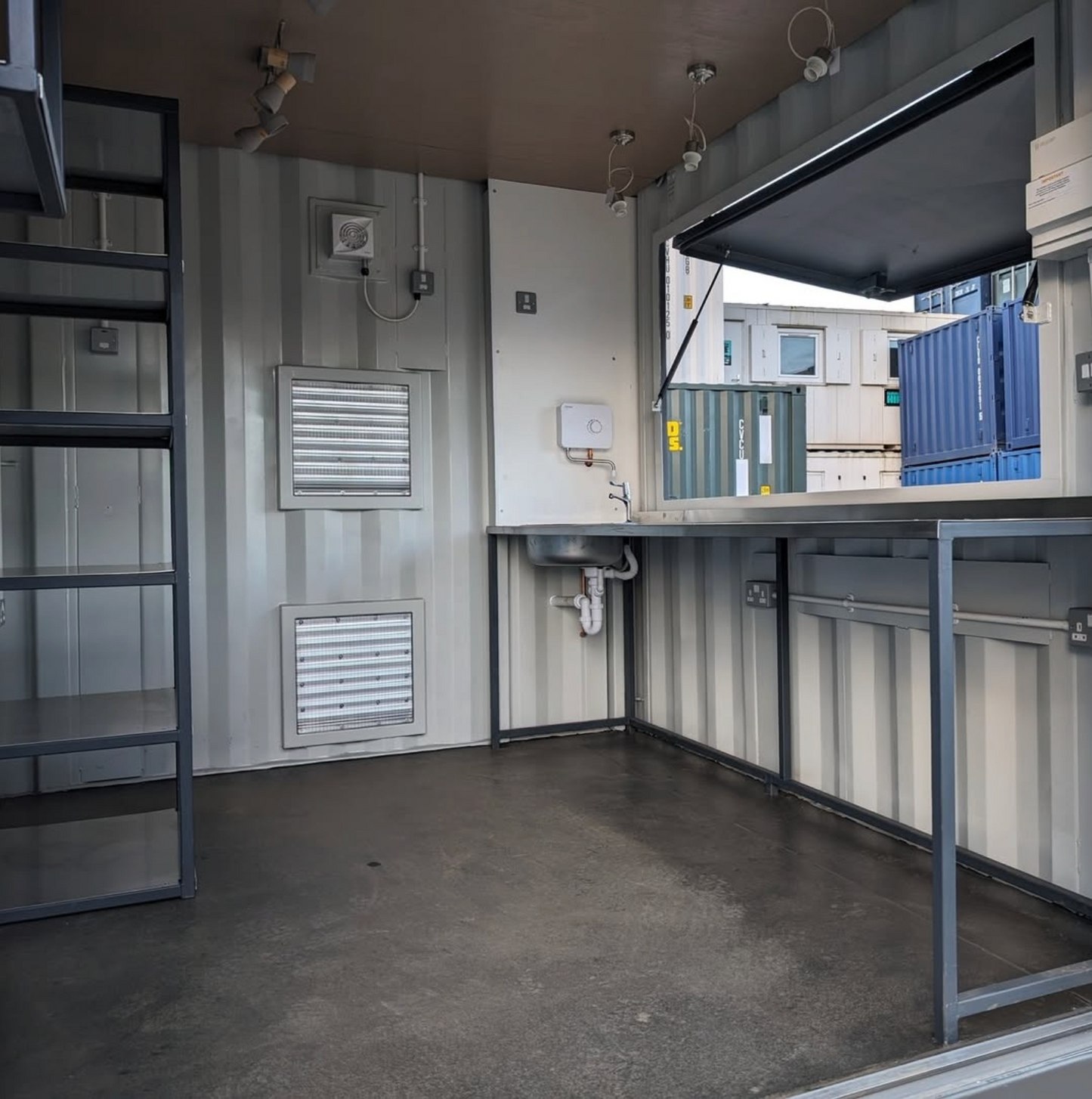 3M/10FT Shipping Container Kiosk