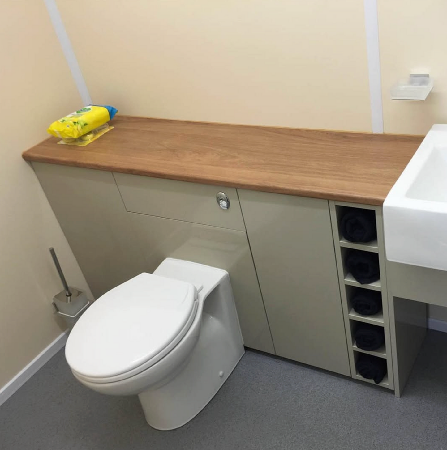 6M OFFICE CONVERTED CONTAINER
