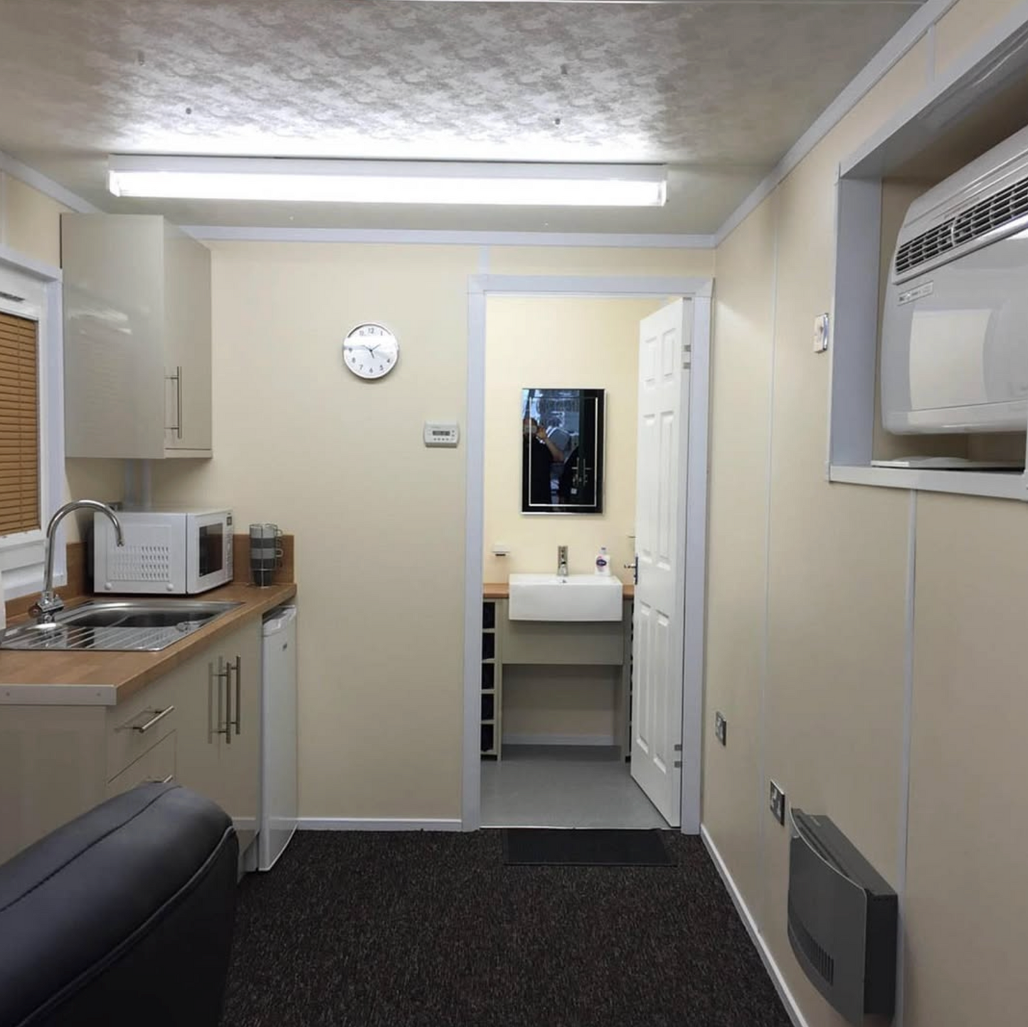 6M OFFICE CONVERTED CONTAINER