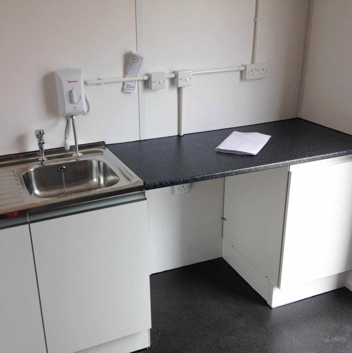 6M OFFICE CONVERTED CONTAINER