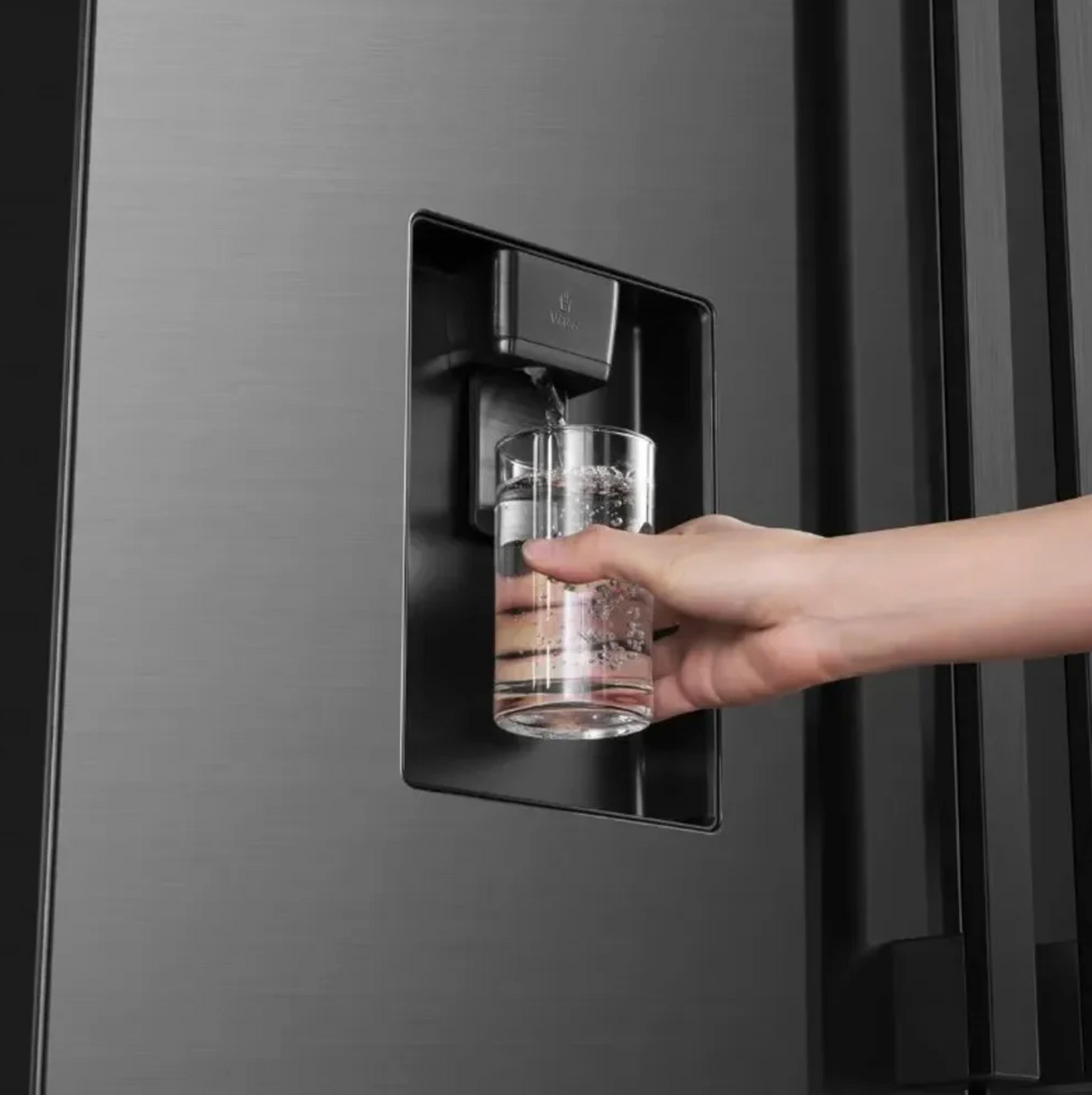 Hisense 575 L Combi Refrigerator with Water Dispenser, H760FSB-WD